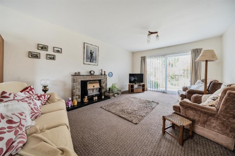 Click the photo for more details of Bow Fell, Rugby, CV21