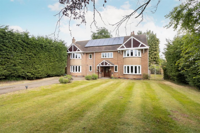 Click the photo for more details of Birdingbury Road, Marton, Rugby, CV23