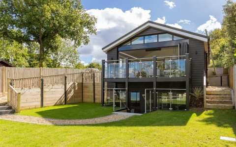 Click the photo for more details of Wootton Bridge, Isle of Wight