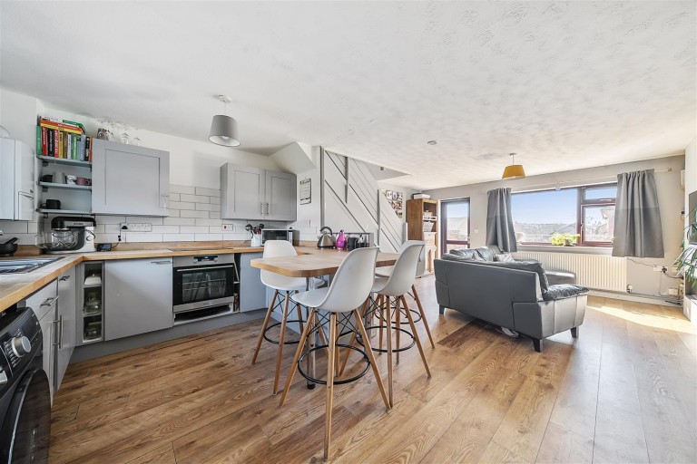 Images for Meadow View, Charminster