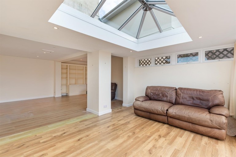 Images for Seaway Lane, Torquay