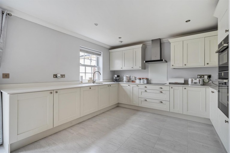 Images for Shepherd Close, Yeovil