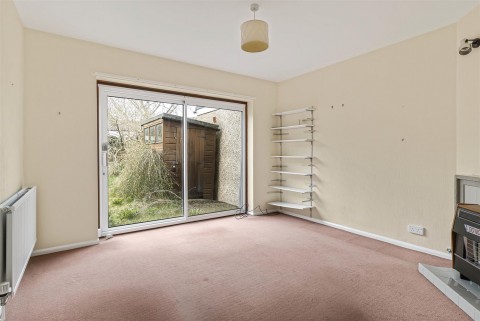 Click the photo for more details of Howard Road, Cambridge