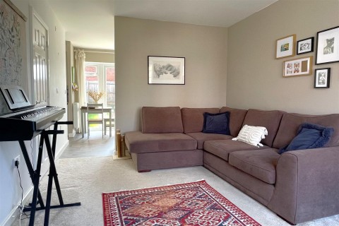 Click the photo for more details of Gamlin Close