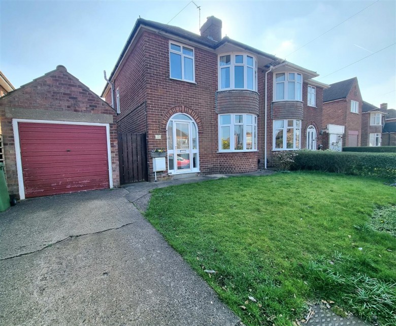 Click the photo for more details of Broadway, Lincoln
