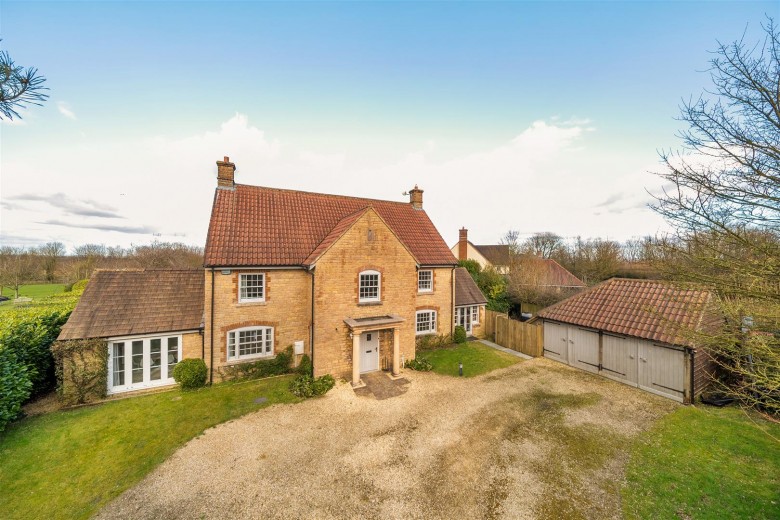 Click the photo for more details of Foxcombe Lane, Horsington, Templecombe