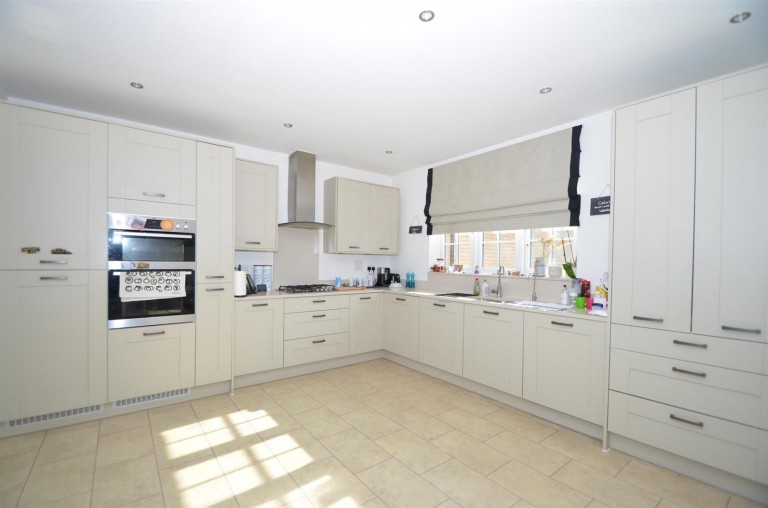 Images for Monarch Way, Ely