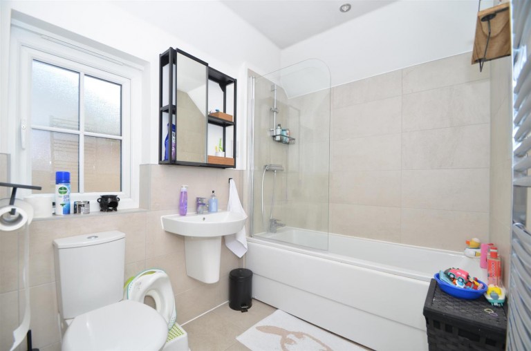 Images for Monarch Way, Ely