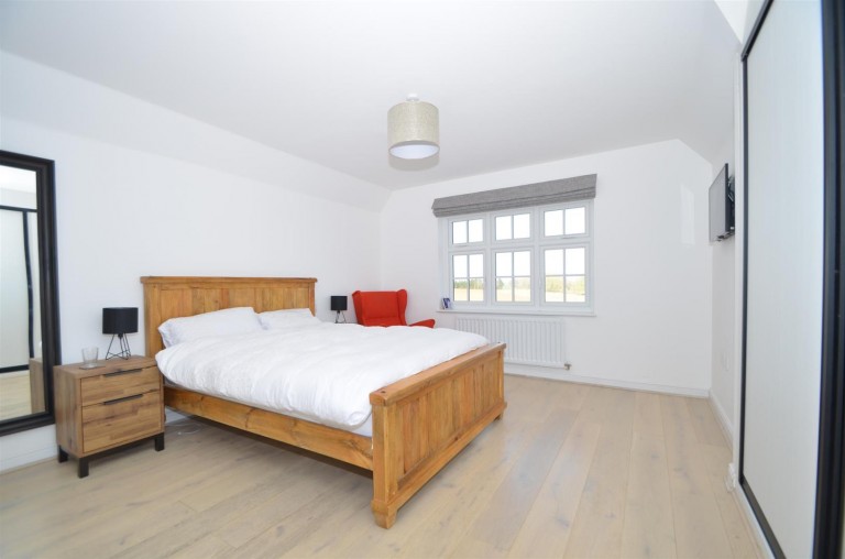 Images for Monarch Way, Ely