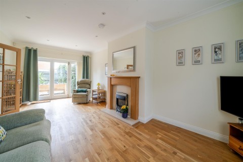 Click the photo for more details of New Zealand Farm Close, Bridport