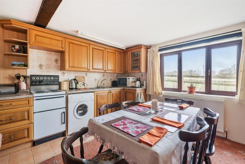 Click the photo for more details of Newton Tracey, Barnstaple