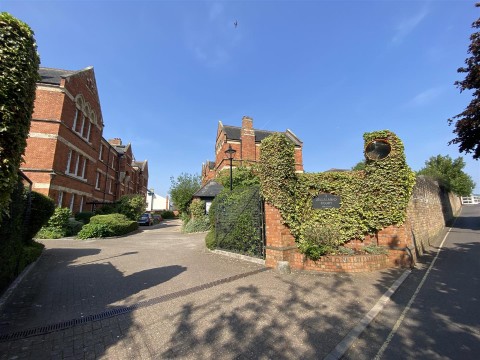 Click the photo for more details of Jellalabad Court, The Mount, Taunton