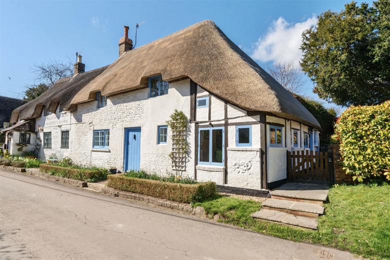 Click the photo for more details of Water Lane, Winterborne Houghton, Blandford Forum