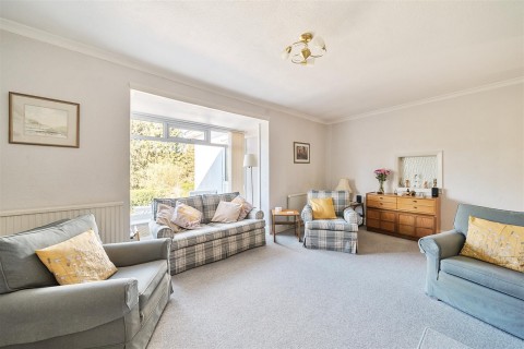 Click the photo for more details of Yawl Crescent, Uplyme, Lyme Regis