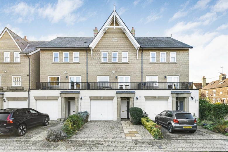 Click the photo for more details of Braybrooke Gardens, Saffron Walden