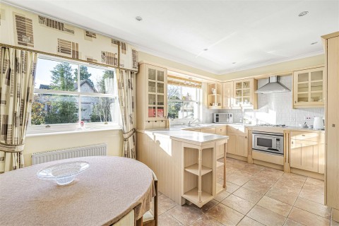 Click the photo for more details of Braybrooke Gardens, Saffron Walden