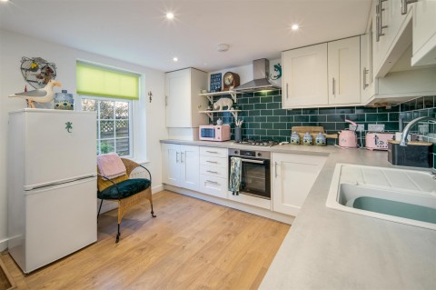 Click the photo for more details of Cowes, Isle of Wight