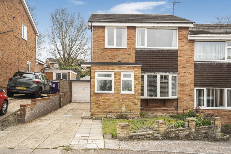 Click the photo for more details of Ascot Road, Royston