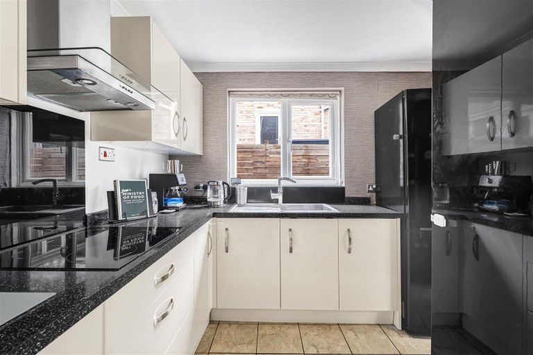 Images for Ascot Road, Royston