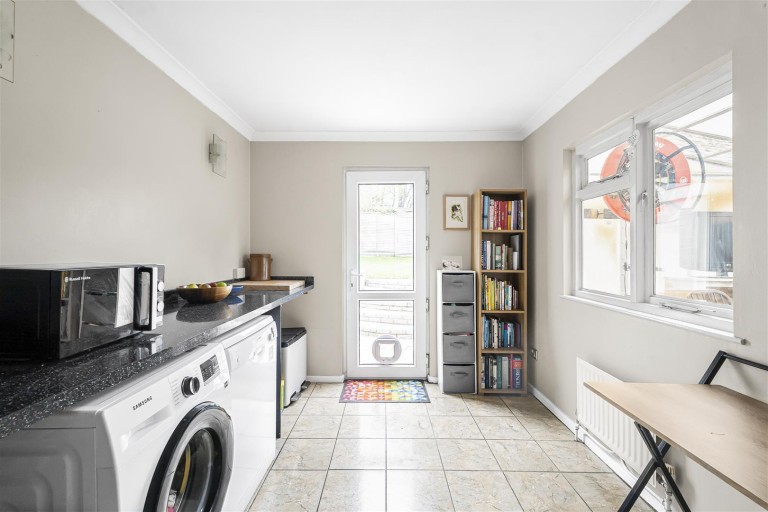 Images for Ascot Road, Royston