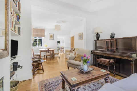 Click the photo for more details of Burnside, Cambridge