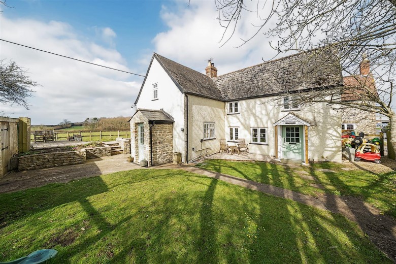 Click the photo for more details of Longburton, Sherborne, Dorset