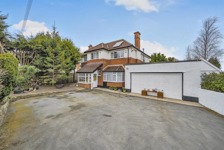 Click the photo for more details of Old Torrington Road, Barnstaple