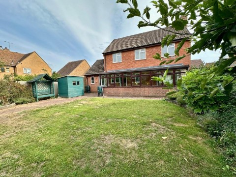 Click the photo for more details of Gascoigne Way, Bloxham, Banbury