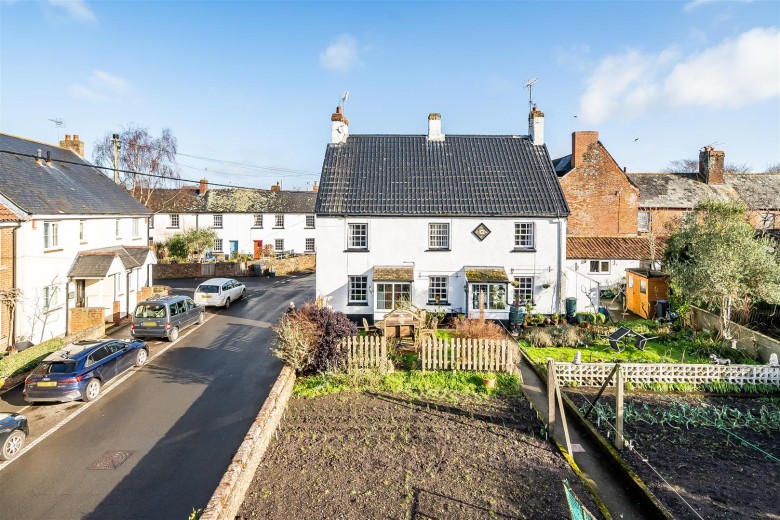 Click the photo for more details of Greenway, Woodbury