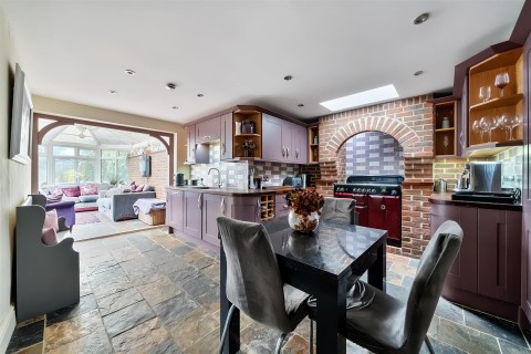 Click the photo for more details of High Street, Piddlehinton, Dorchester