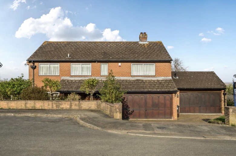 Click the photo for more details of The Fairway, Daventry, NN11