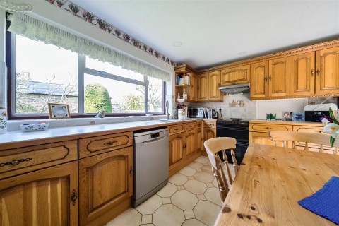 Click the photo for more details of Milton Malsor, Northamptonshire, NN7