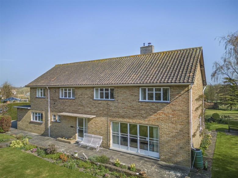 Click the photo for more details of Gills Hill, Bourn