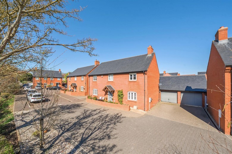 Click the photo for more details of Paddock View, Old Stratford, MK19