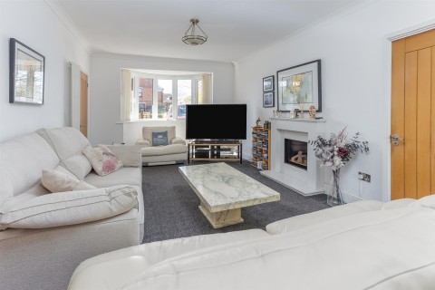 Click the photo for more details of Chapel Lane, Barnacle, Coventry, CV7