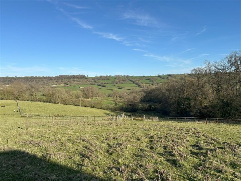 Click the photo for more details of Beacon, Honiton