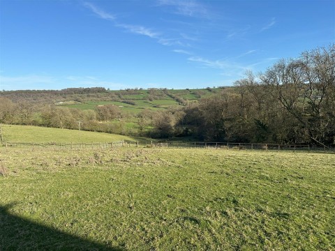 Click the photo for more details of Beacon, Honiton