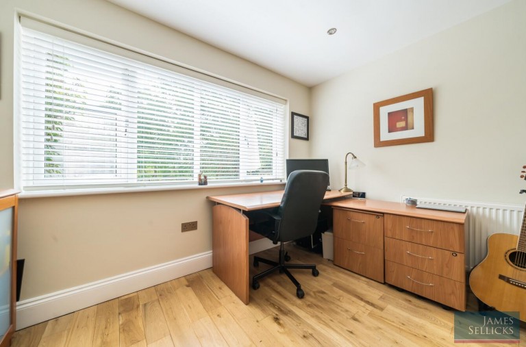 Images for The Woodlands, Market Harborough