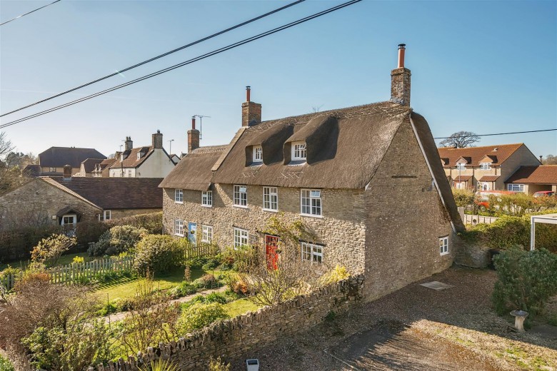 Click the photo for more details of Bishops Caundle, Sherborne, Dorset