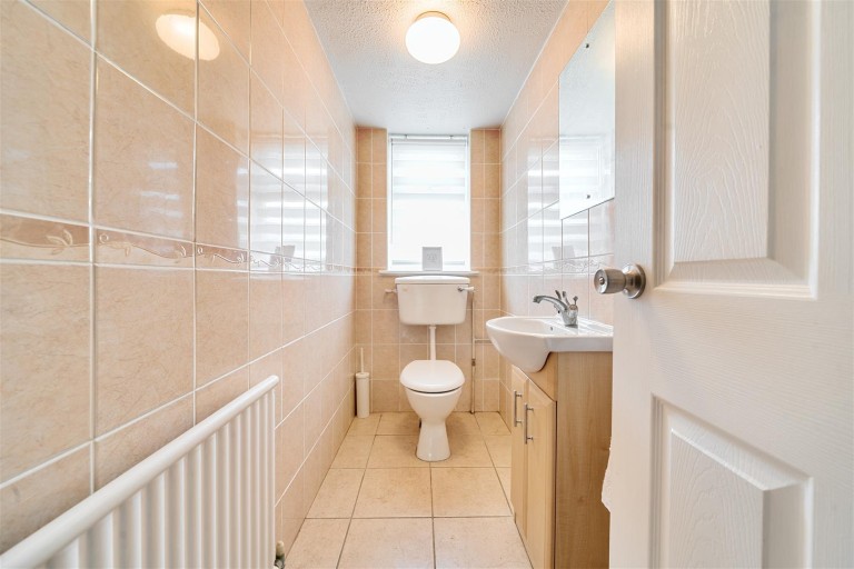 Images for Hillside Avenue, Silverstone, NN12