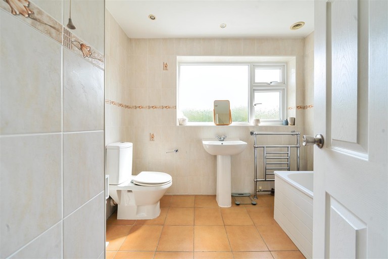 Images for Hillside Avenue, Silverstone, NN12