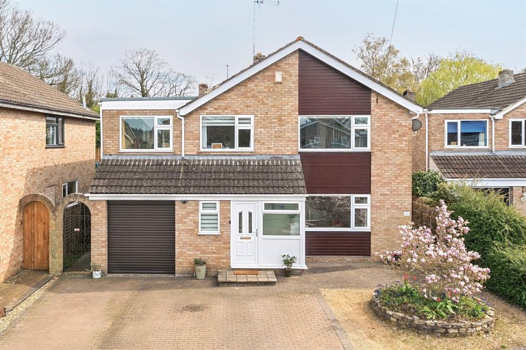 Images for Hillside Avenue, Silverstone, NN12