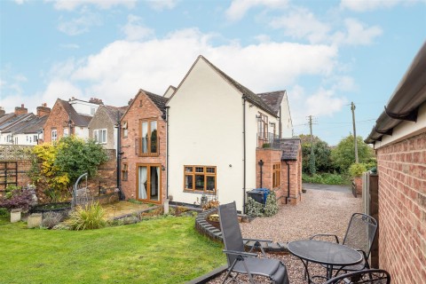 Click the photo for more details of Tamworth Road, Amington, B77