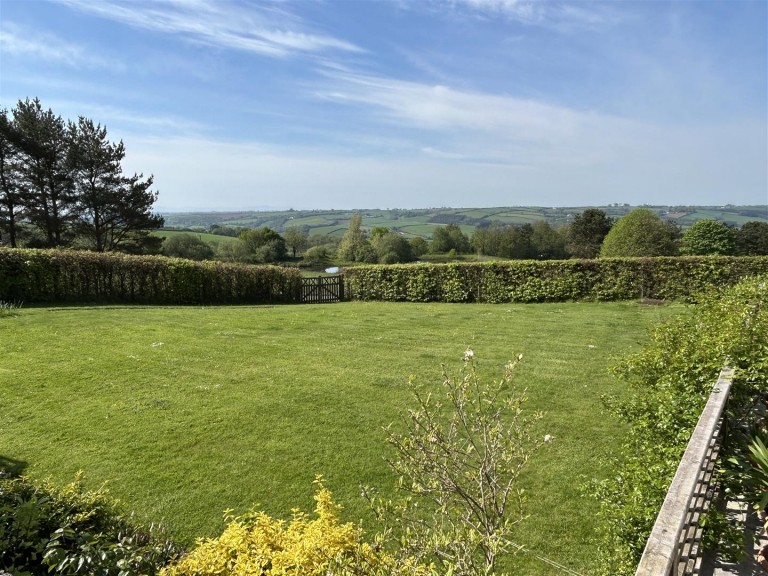 Images for Chittlehamholt