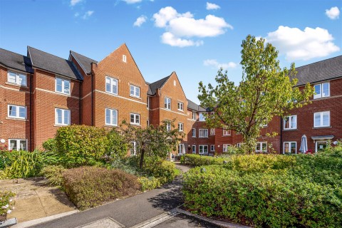 Click the photo for more details of Foxhall Court, Banbury