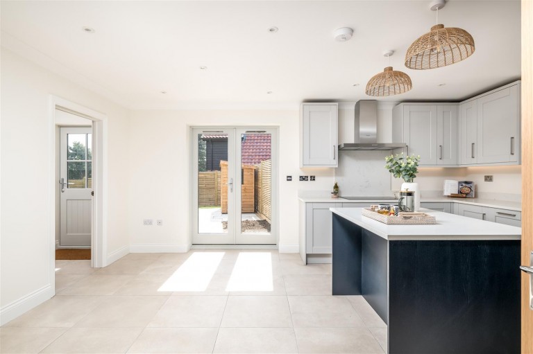 Images for Halls Close, Braughing