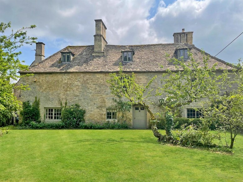 Click the photo for more details of Bampton, Oxfordshire