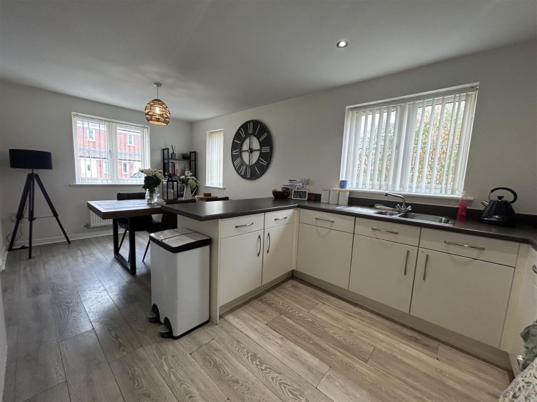 Images for York Way, Northampton, NN5