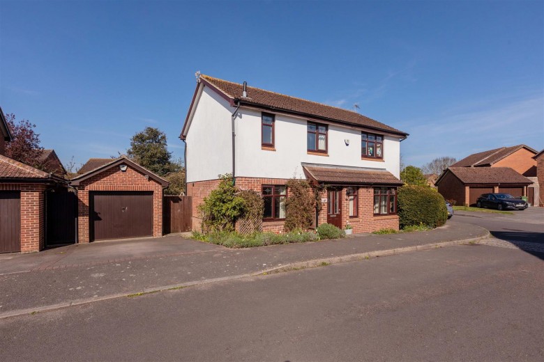 Click the photo for more details of Sixpenny Lane, Oxford