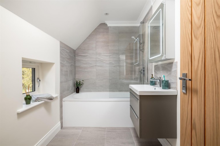 Images for Halls Close, Braughing